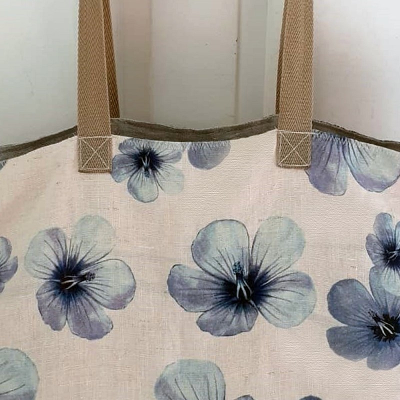 sac avec anses fait main doublé en lin  couleur beige fleur bleue