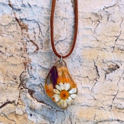 idée cadeau collier cuir pendentif fleur naturelle
