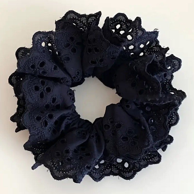 chouchou noir brodé