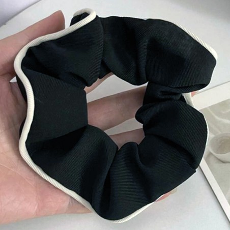 chouchou tissu noir et bord blanc