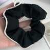 chouchou tissu noir et bord blanc